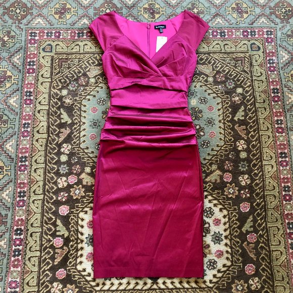 *NWT* Cranberry Pleated-Waist Cap-Sleeve Cocktail Dress - Made in Canada - XXS - Picture 6 of 16